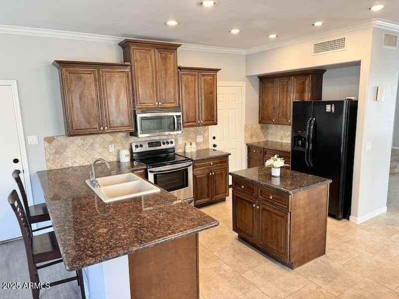 4235 E Betsy Ln - Photo 6 of 25