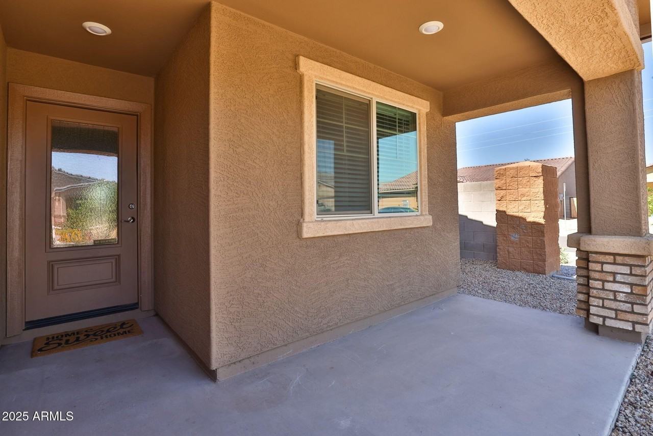 25847 West Winston Drive - Photo 4 of 40