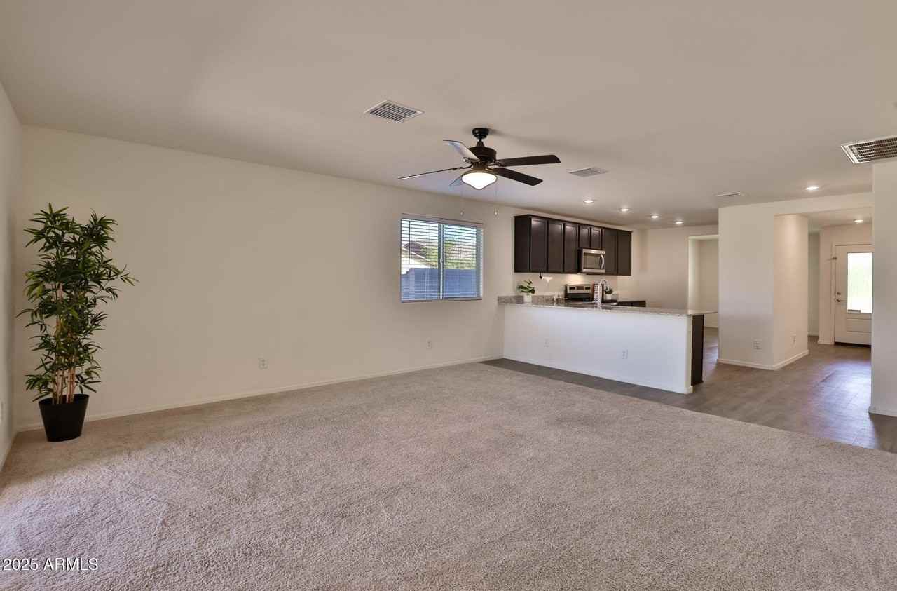 25847 West Winston Drive - Photo 5 of 40