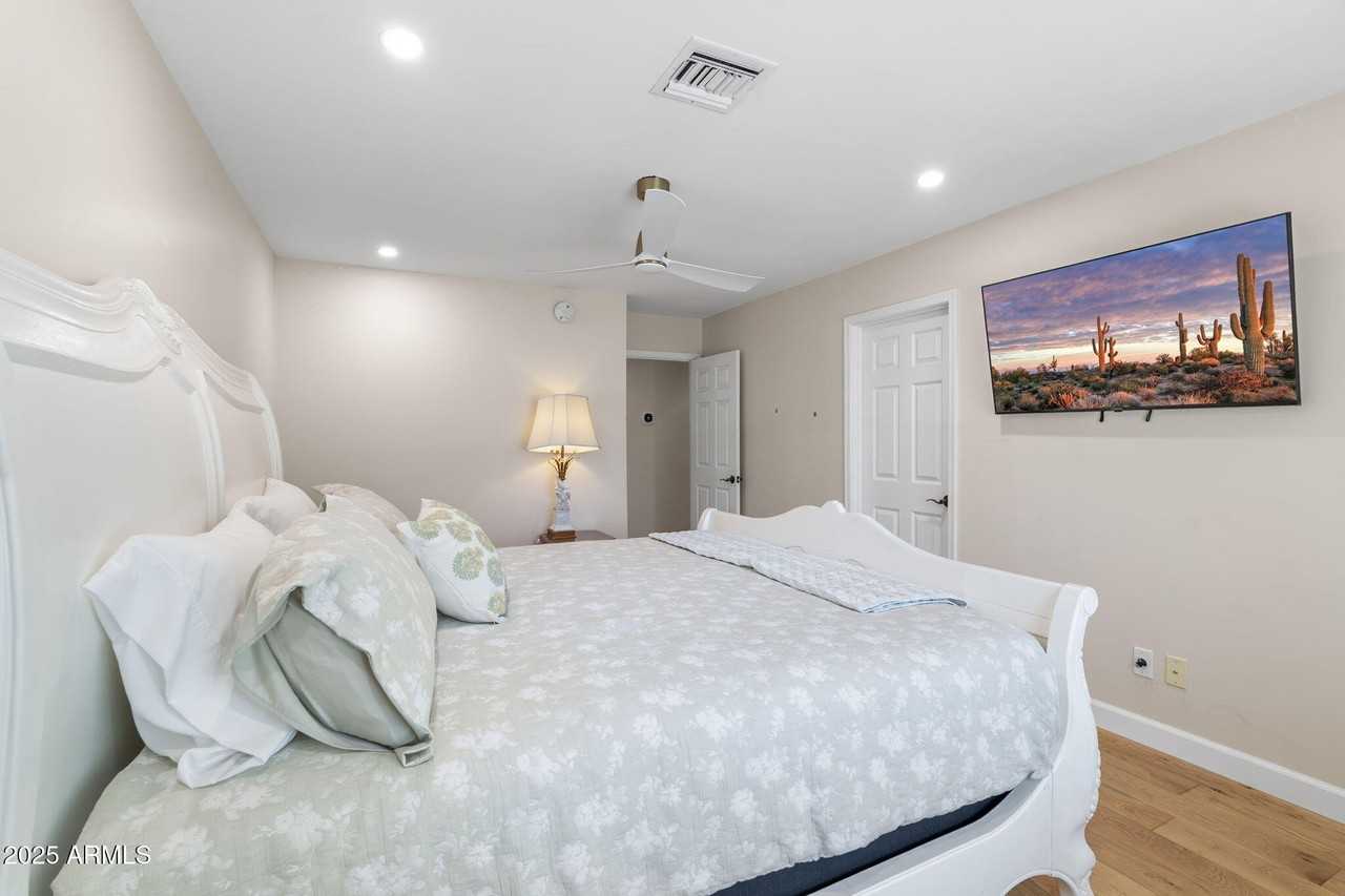 4520 East Horseshoe Road - Photo 5 of 50