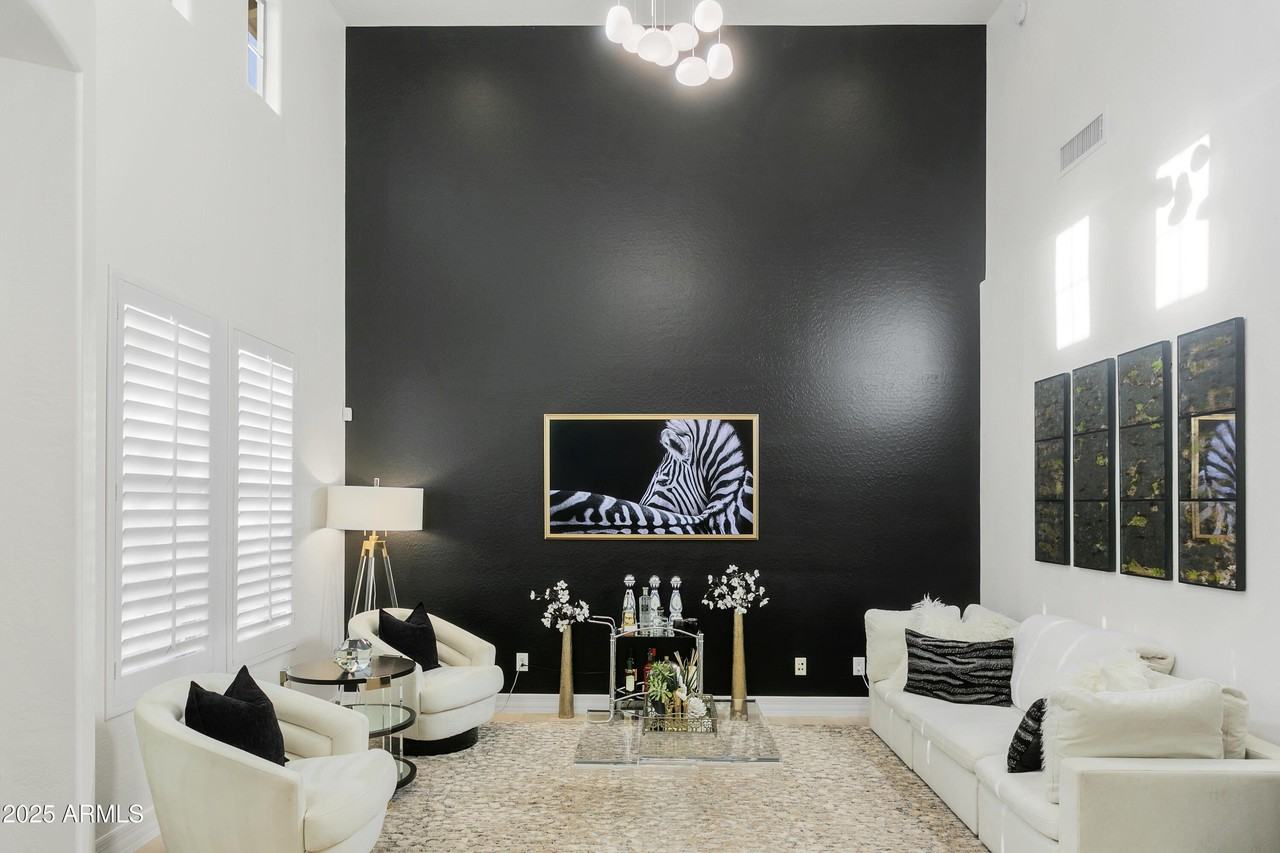 17725 N 93rd St - Photo 4 of 26