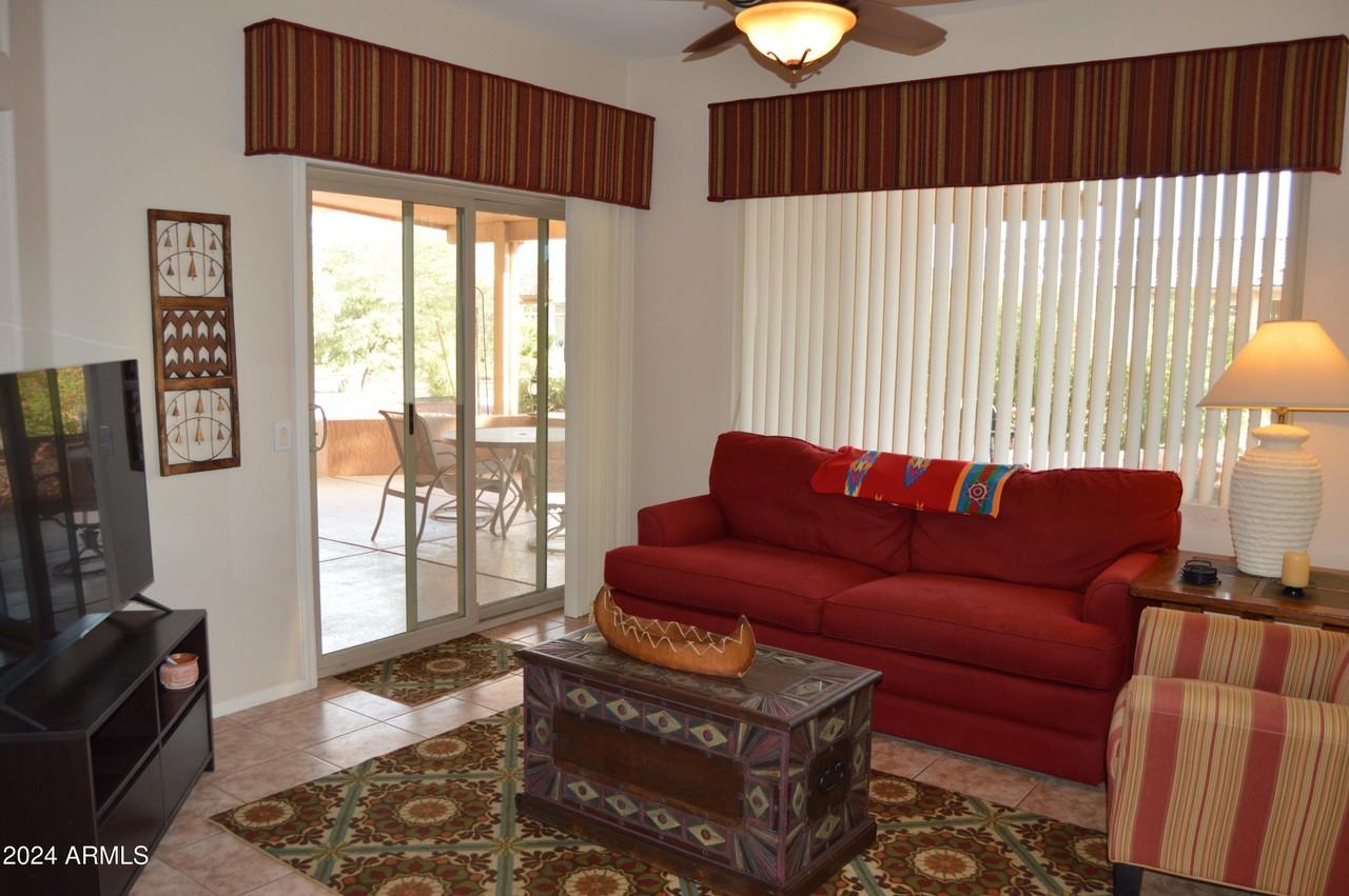 15621 West Heritage Drive - Photo 4 of 16