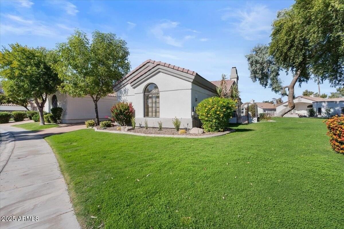 8292 East Cortez Drive - Photo 3 of 50