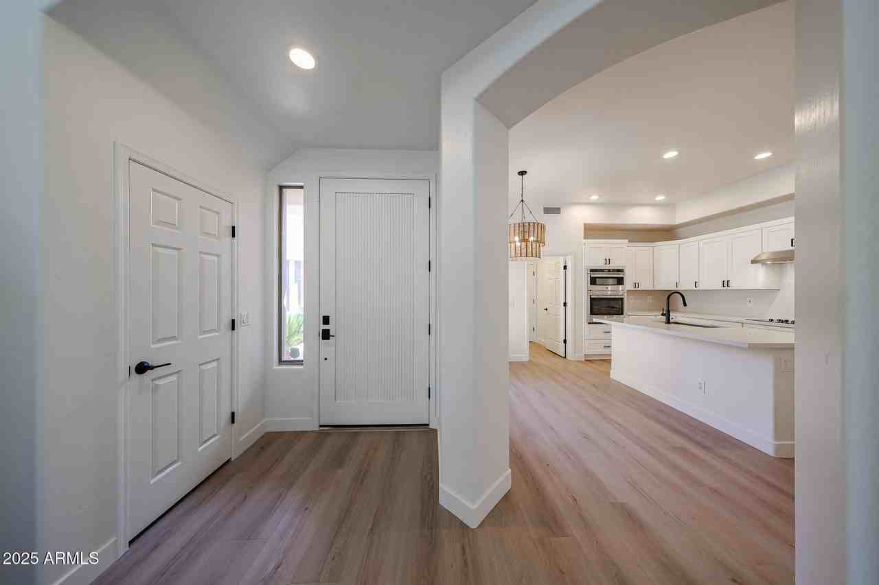 15240 N Clubgate Dr Unit 177 #177 - Photo 4 of 44