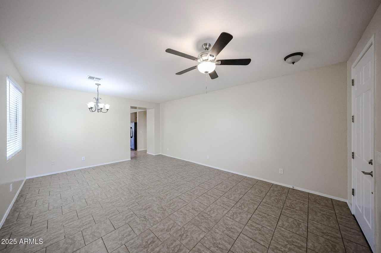 43337 Heavenly Way - Photo 5 of 39