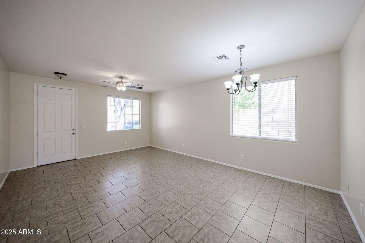 43337 Heavenly Way - Photo 7 of 39