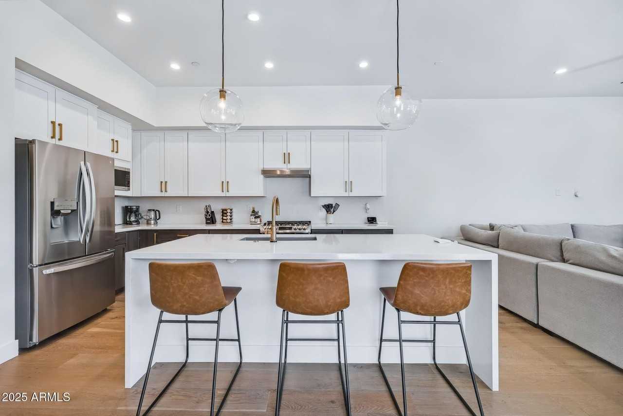 5151 North 13th Place #14 - Photo 4 of 40