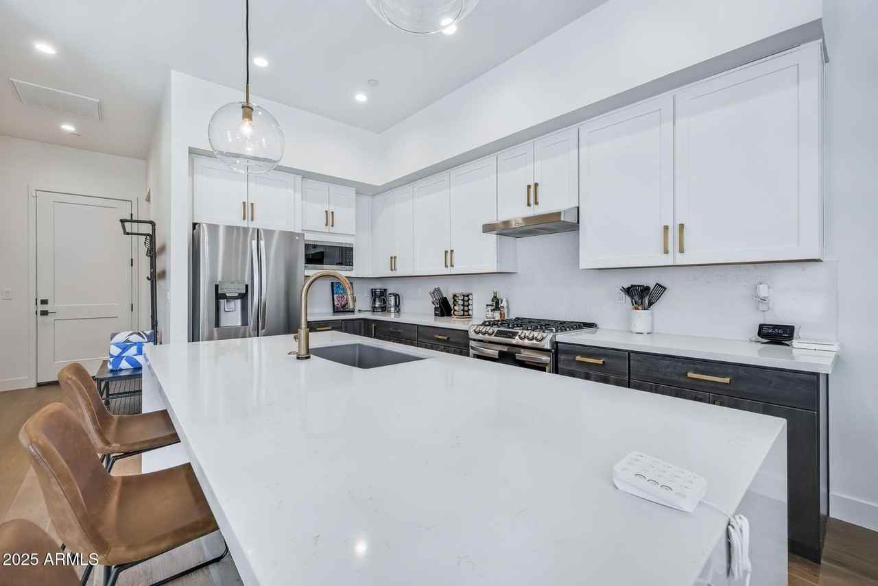 5151 North 13th Place #14 - Photo 5 of 40