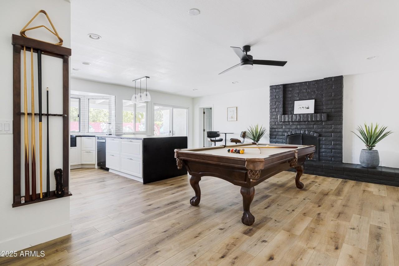 5226 East Kathleen Road - Photo 5 of 47