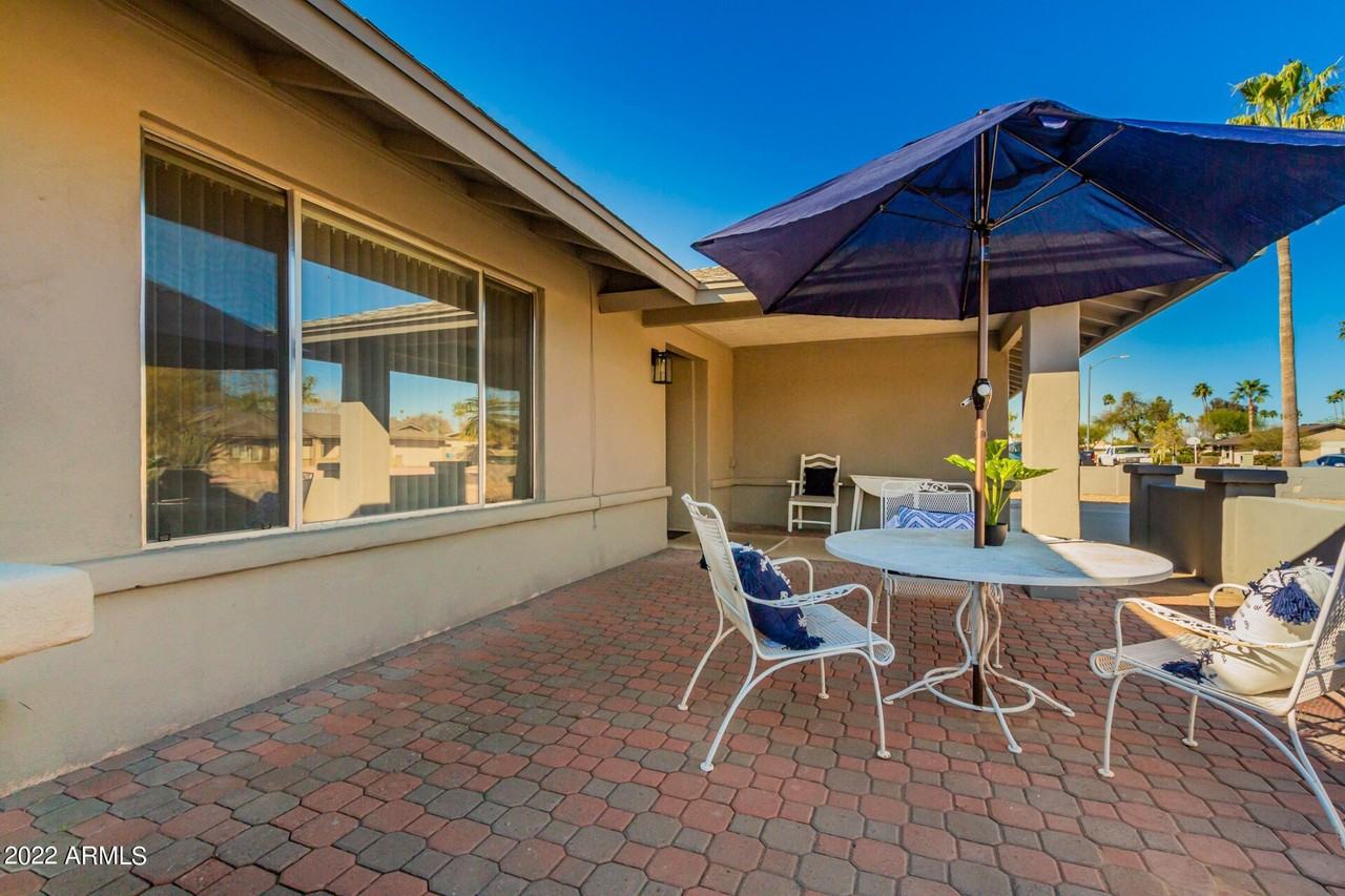 5337 East Gelding Drive - Photo 6 of 40