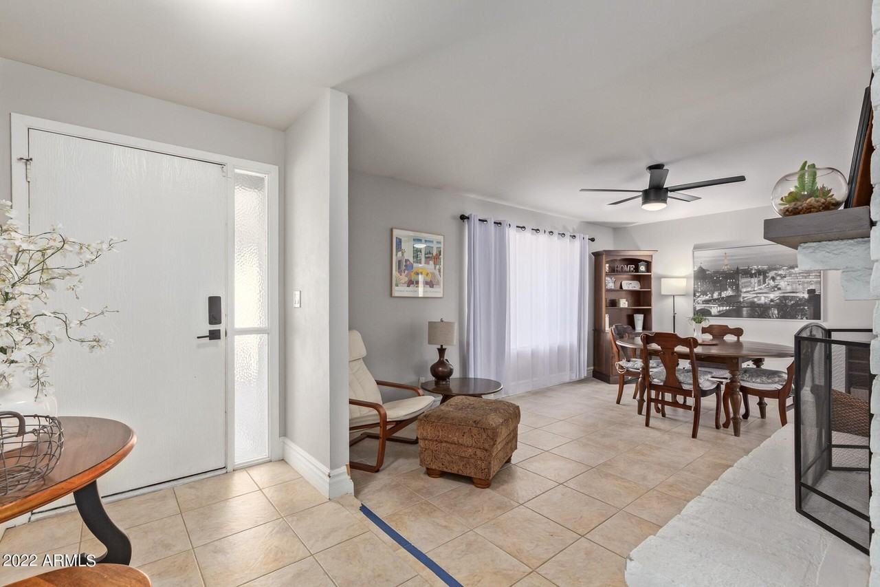 5337 East Gelding Drive - Photo 7 of 40