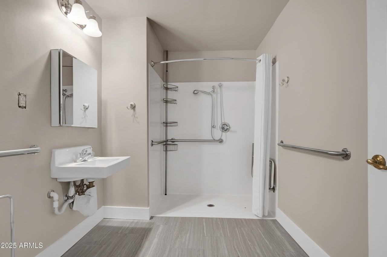 5753 West Glendale Avenue #103 - Photo 4 of 15