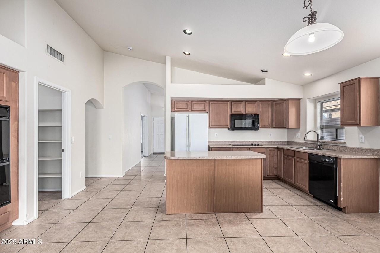 16423 West Monroe Street