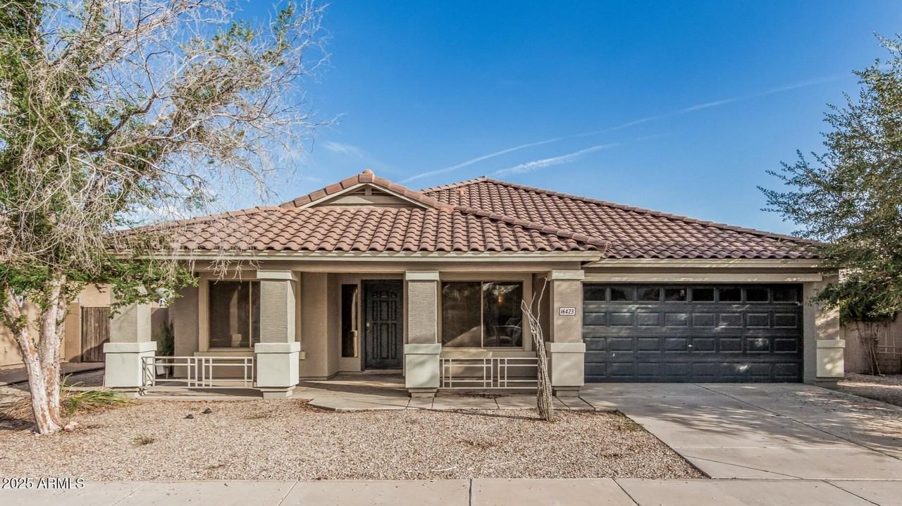 16423 W Monroe St - Photo 6 of 28