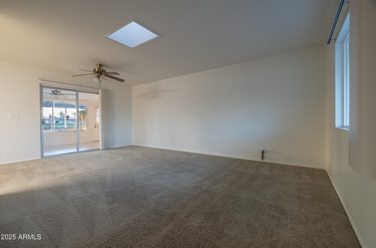 11417 North 103rd Avenue - Photo 3 of 21