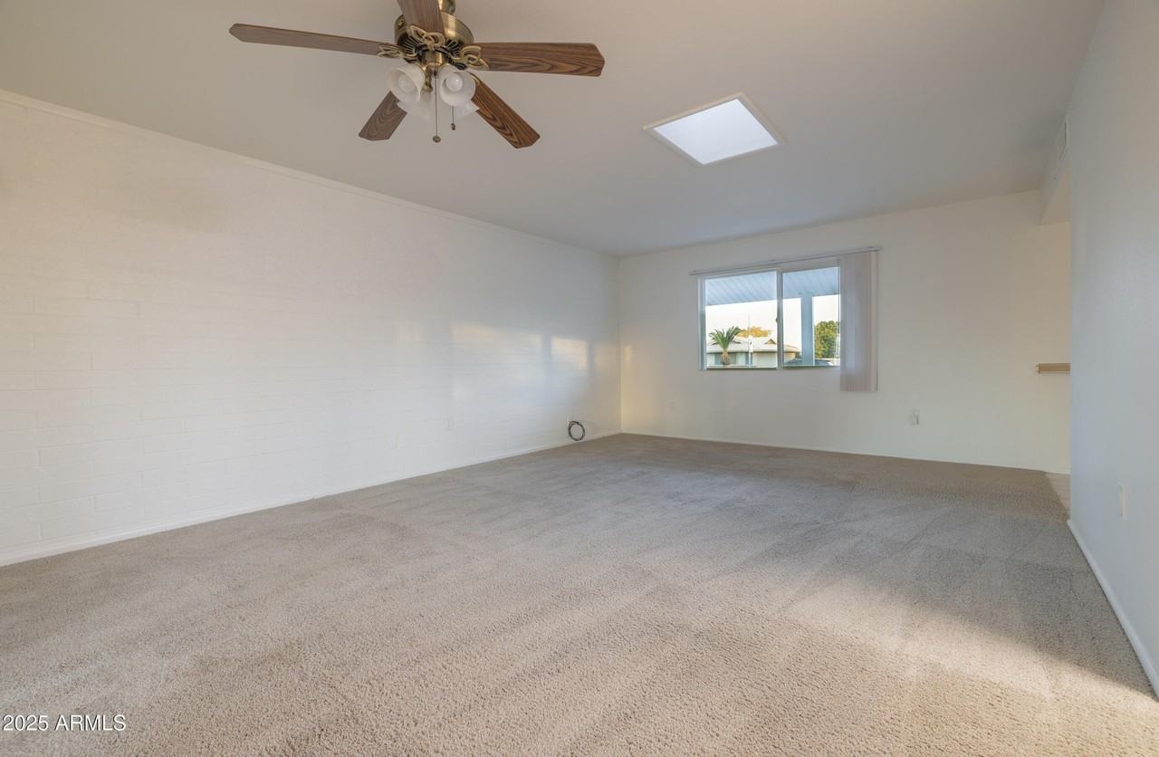 11417 North 103rd Avenue - Photo 4 of 21