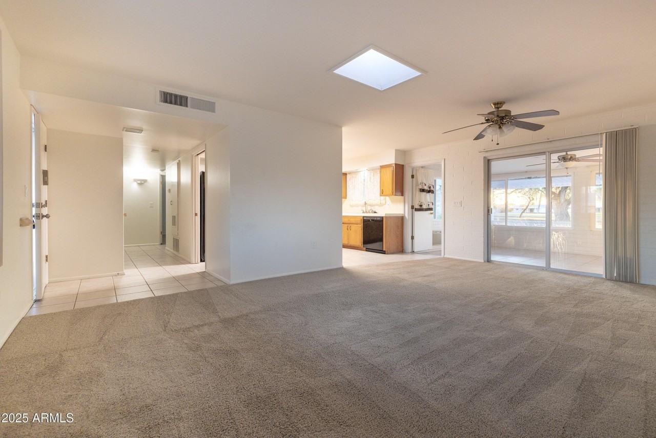 11417 North 103rd Avenue - Photo 5 of 21