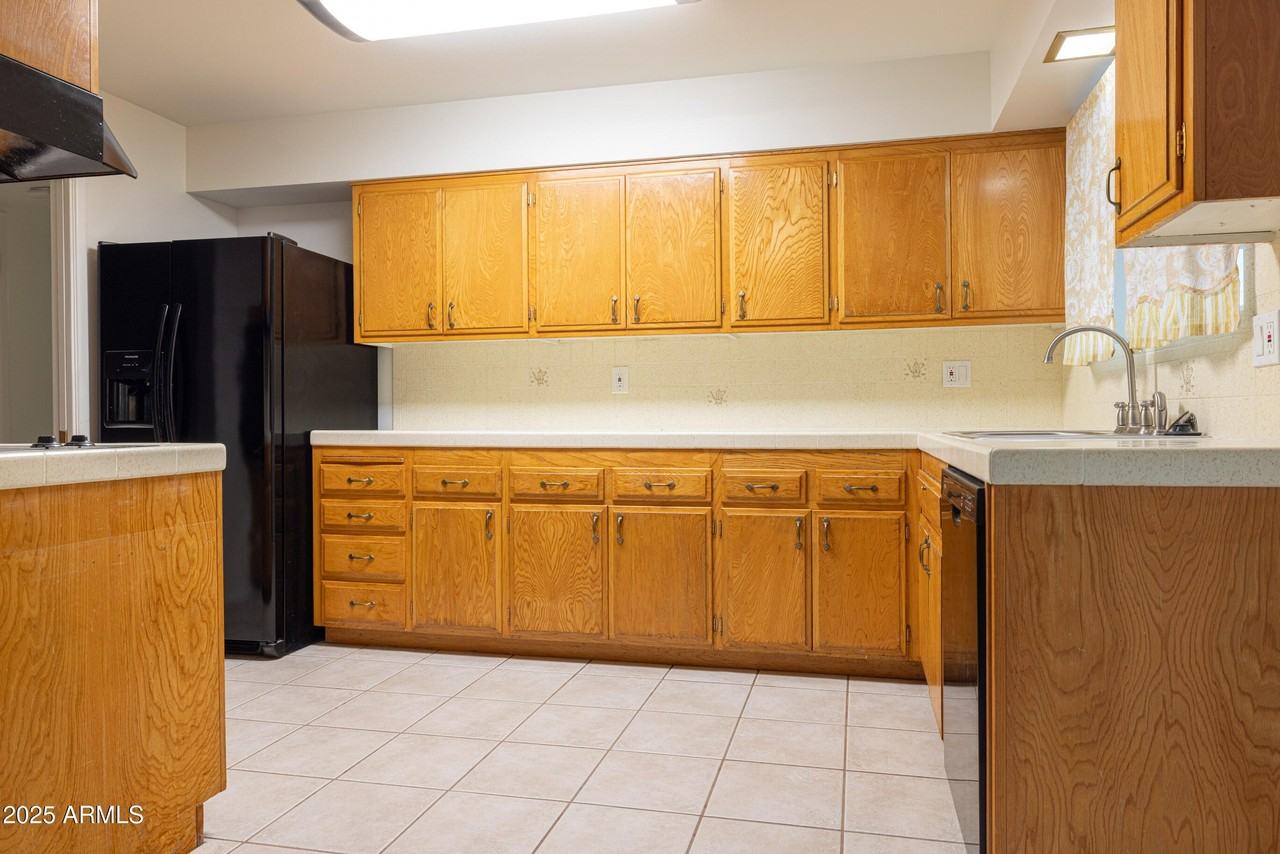 11417 North 103rd Avenue - Photo 6 of 21