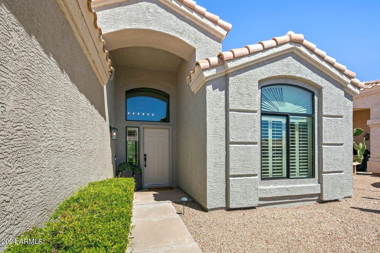 18836 N 90th Pl - Photo 4 of 26