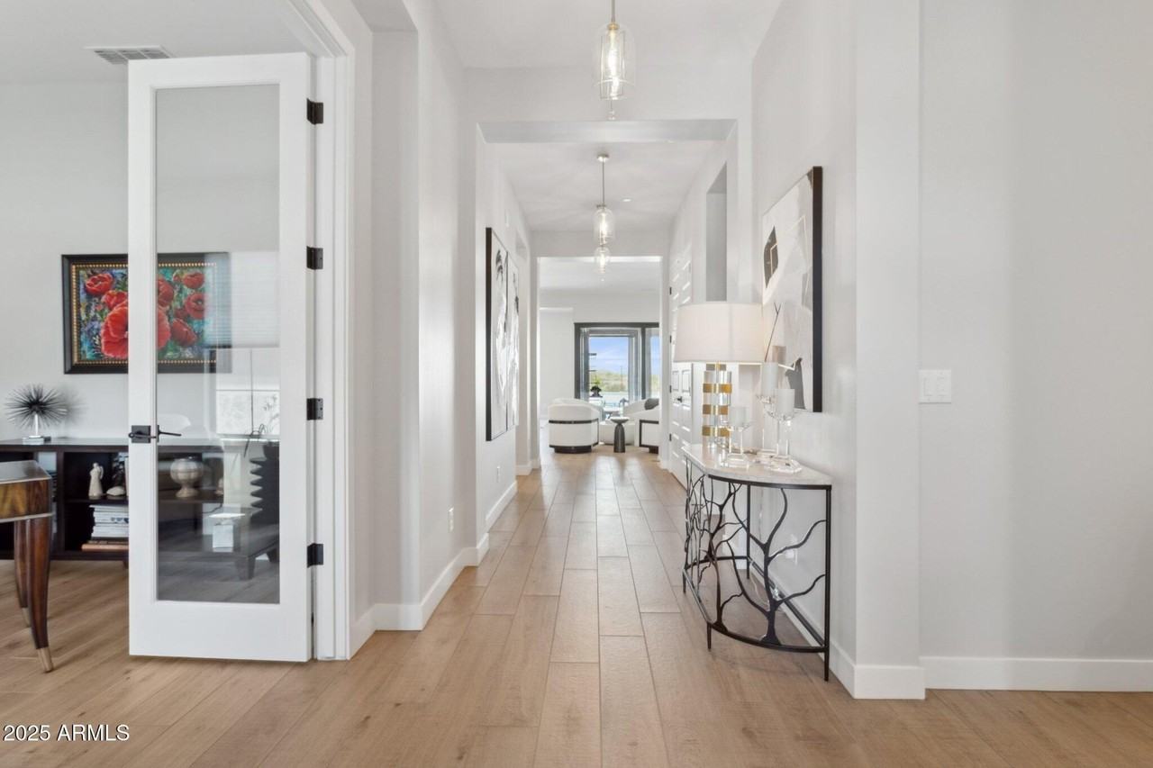 13020 East Daley Lane - Photo 3 of 50