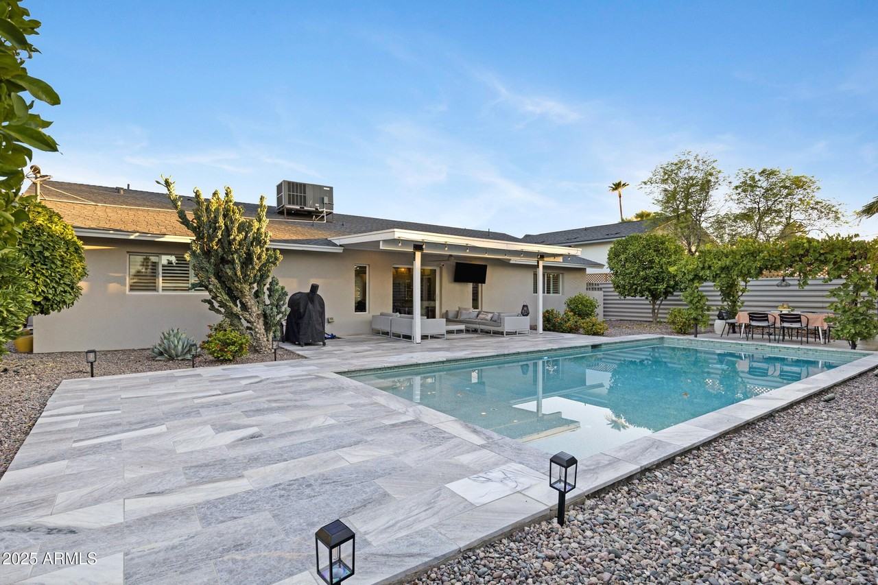 8738 East Rose Lane - Photo 3 of 28