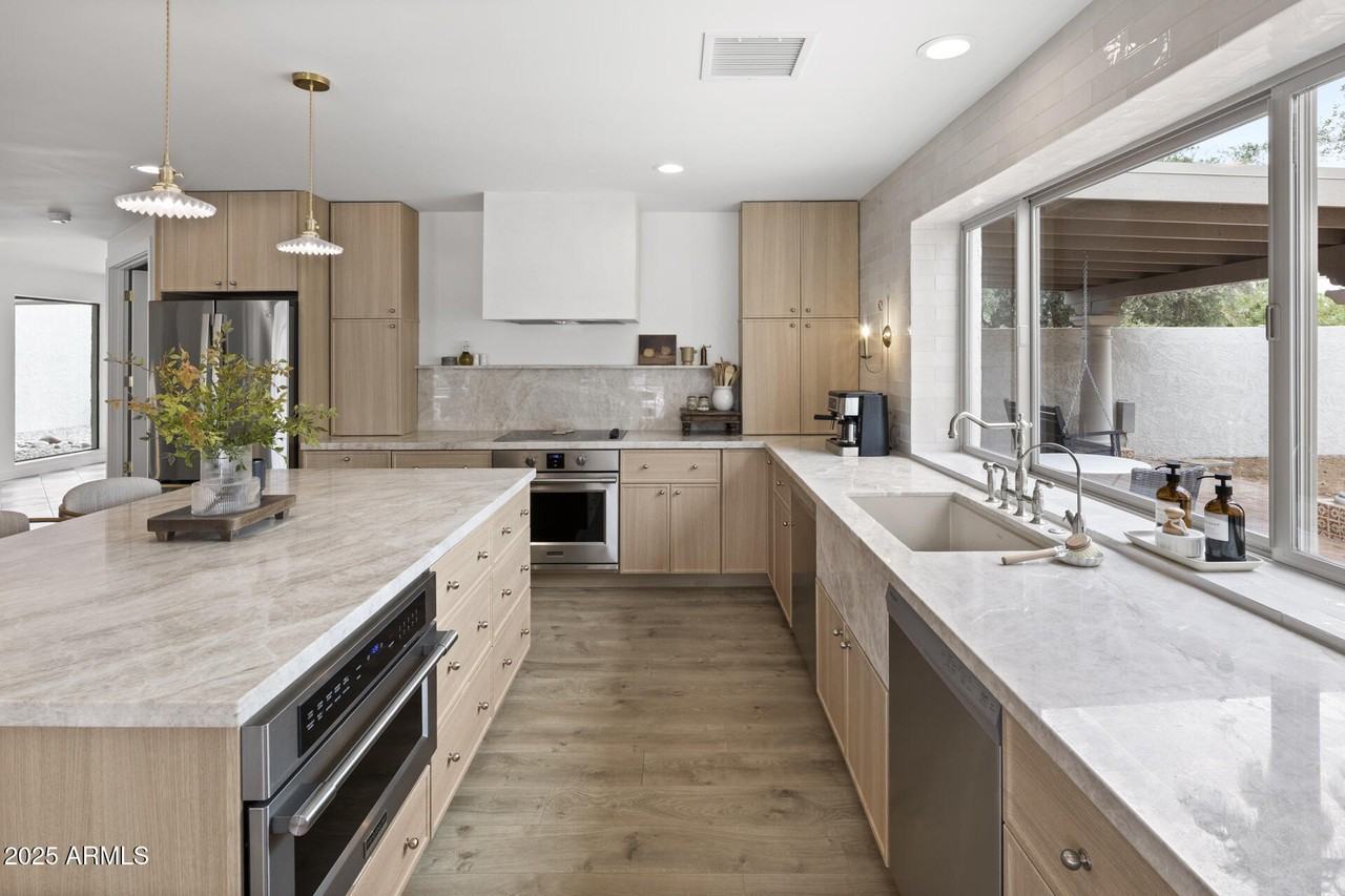 7001 East Thunderbird Road - Photo 2 of 50