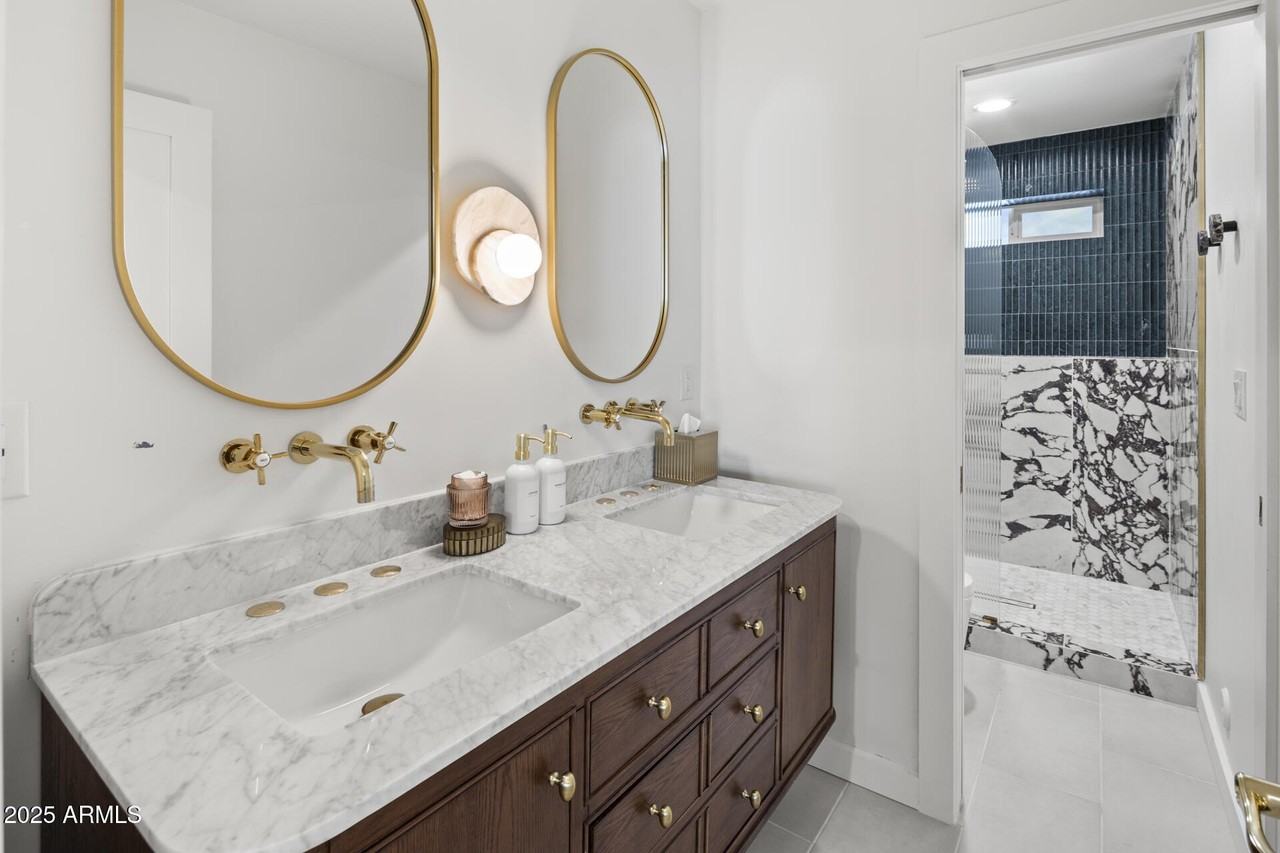 7001 East Thunderbird Road - Photo 5 of 50