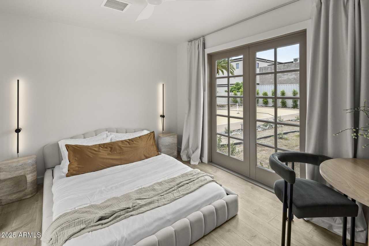 7001 East Thunderbird Road - Photo 6 of 50