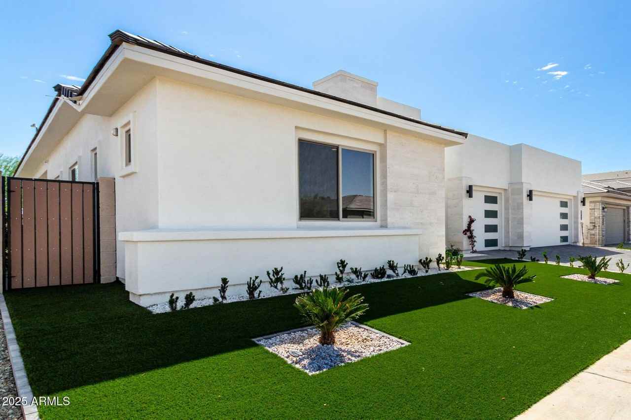 12469 N 93rd Way - Photo 4 of 50