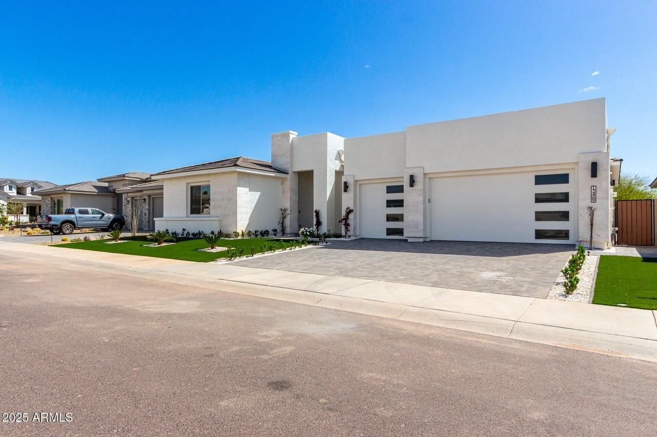 12469 N 93rd Way - Photo 7 of 50