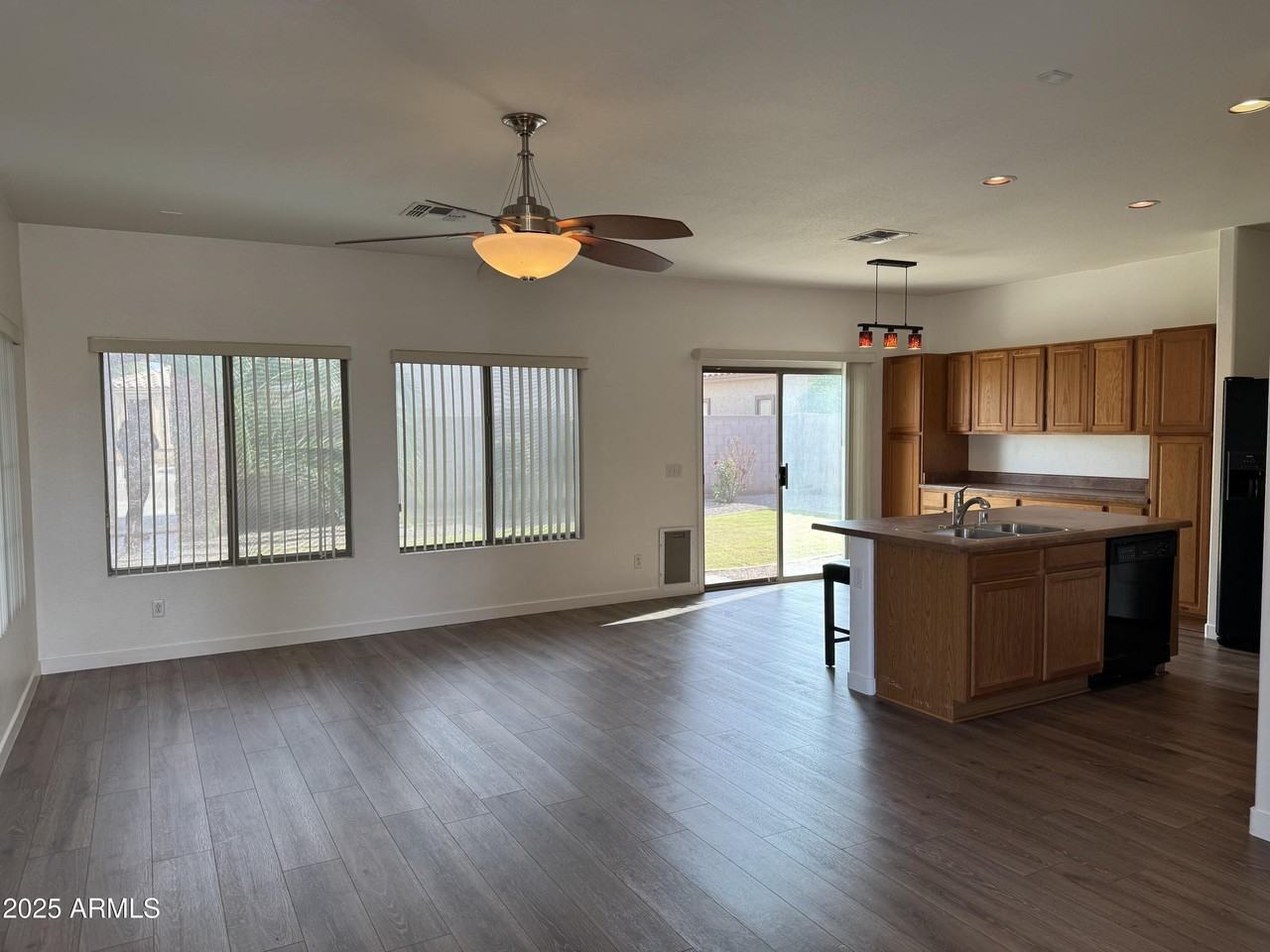 2633 East Riviera Drive - Photo 3 of 27