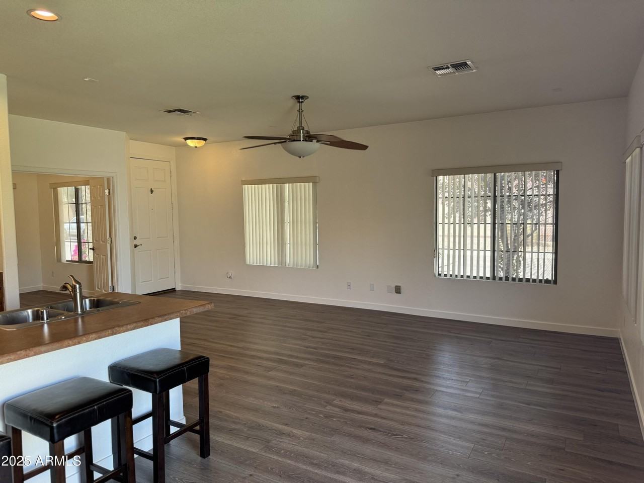 2633 East Riviera Drive - Photo 4 of 27