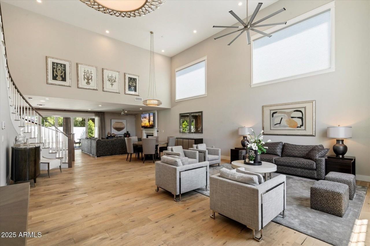 3810 East Devonshire Avenue - Photo 2 of 34