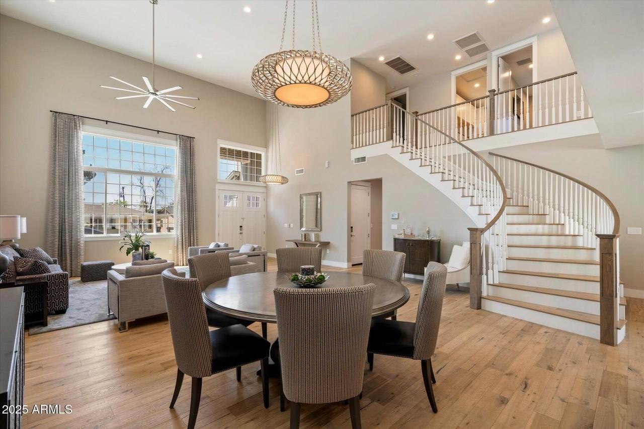 3810 East Devonshire Avenue - Photo 4 of 34