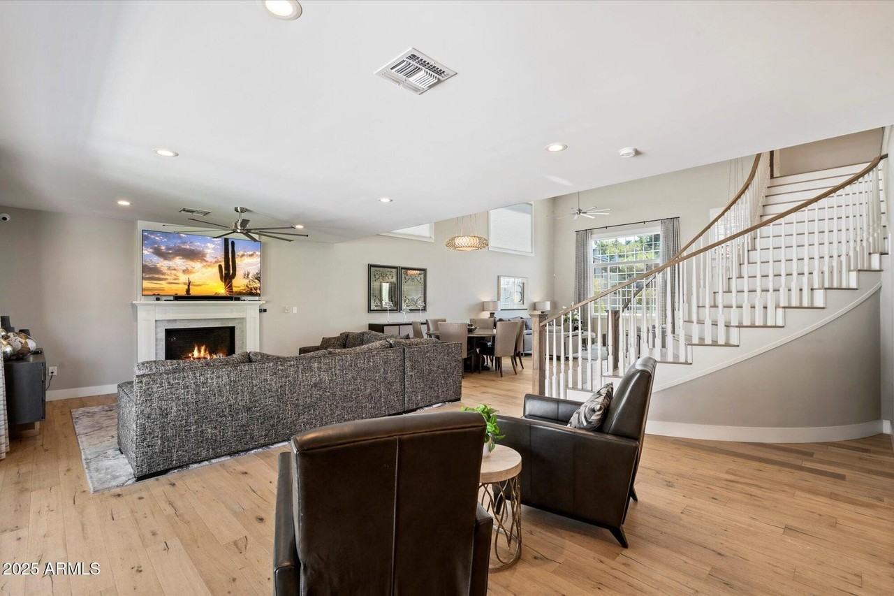 3810 East Devonshire Avenue - Photo 7 of 34