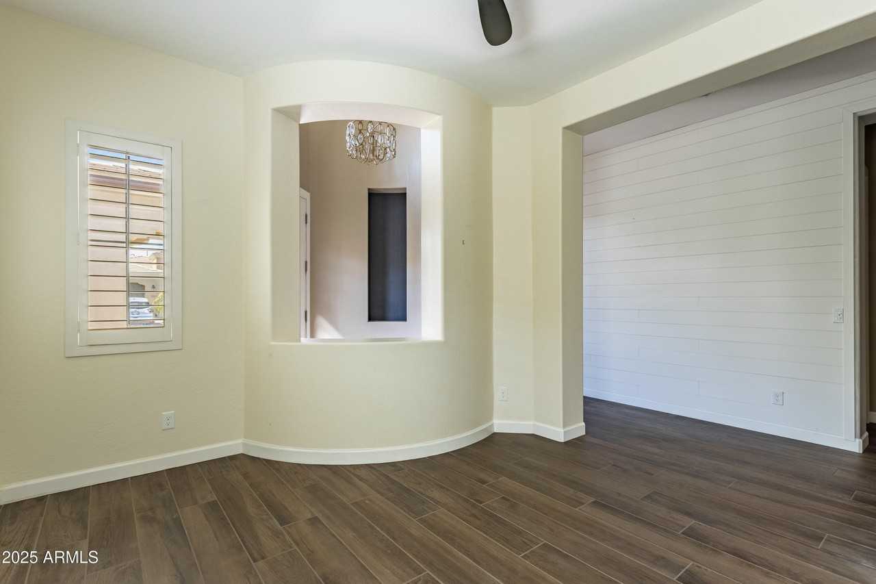 70 E Kennedia Dr - Photo 6 of 12