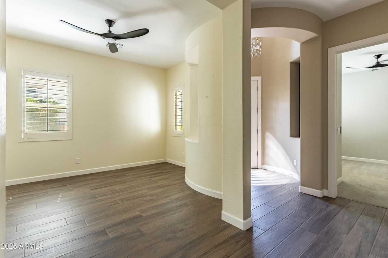 70 E Kennedia Dr - Photo 7 of 12