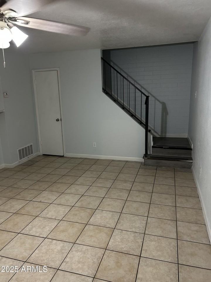 5415 West Lynwood Street - Photo 2 of 10