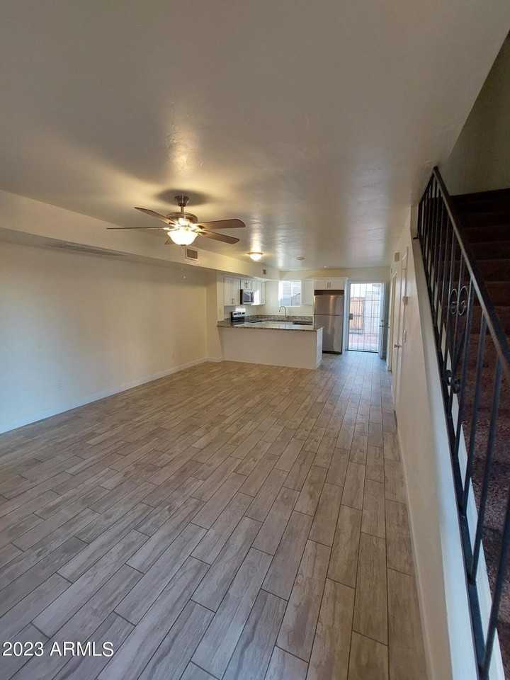 6140 W Townley Ave - Photo 4 of 26