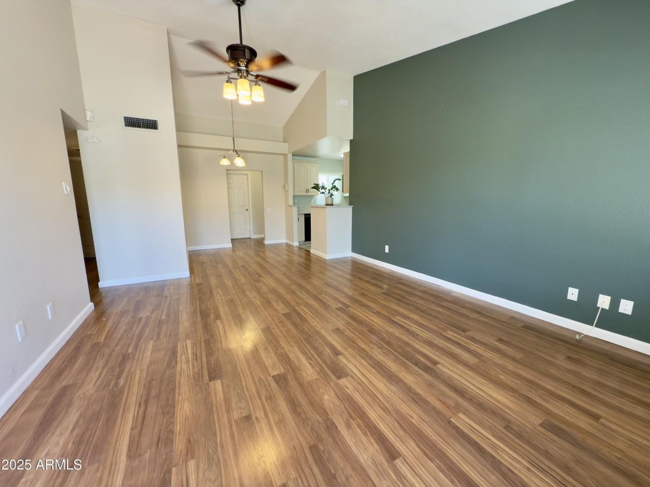 4448 E Fremont St - Photo 4 of 24