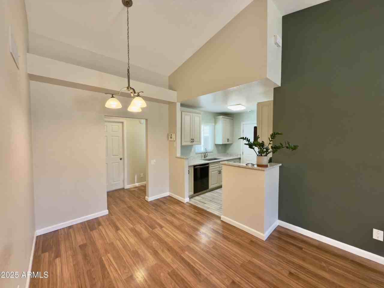 4448 E Fremont St - Photo 7 of 24