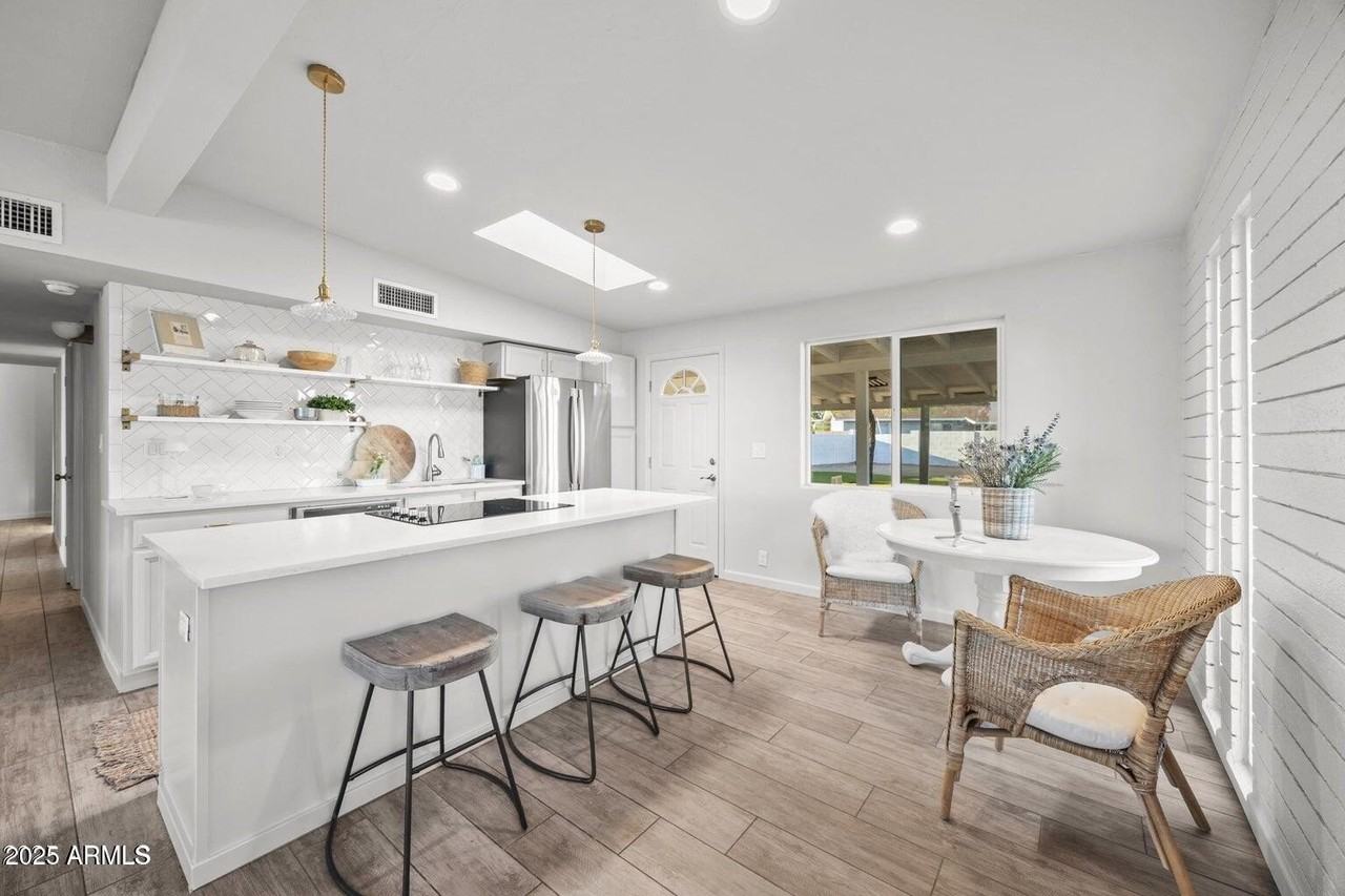 7802 Kimsey Lane - Photo 2 of 31