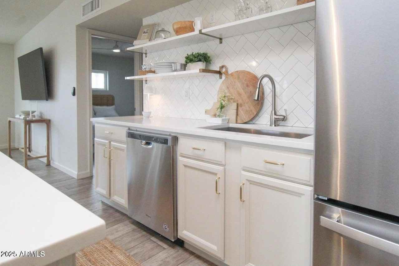 7802 Kimsey Lane - Photo 5 of 31