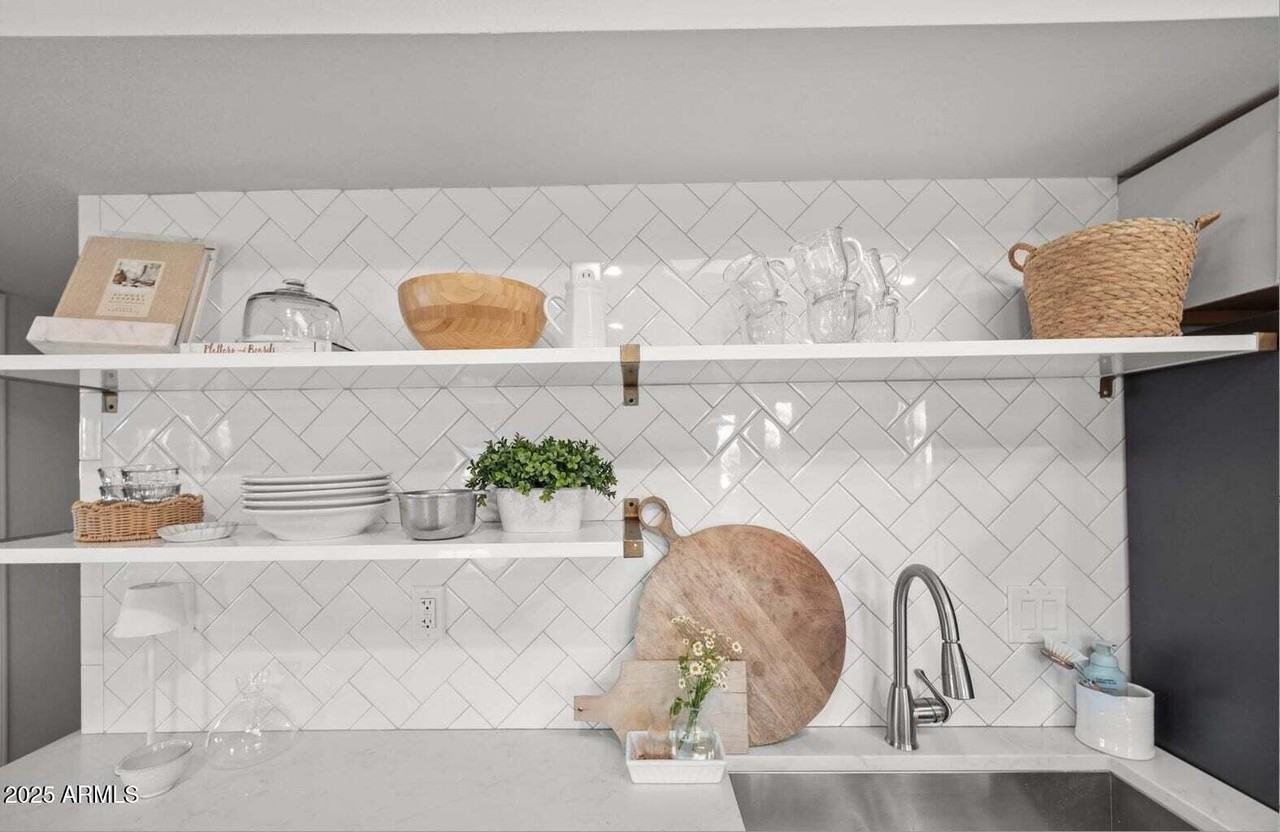 7802 Kimsey Lane - Photo 6 of 31