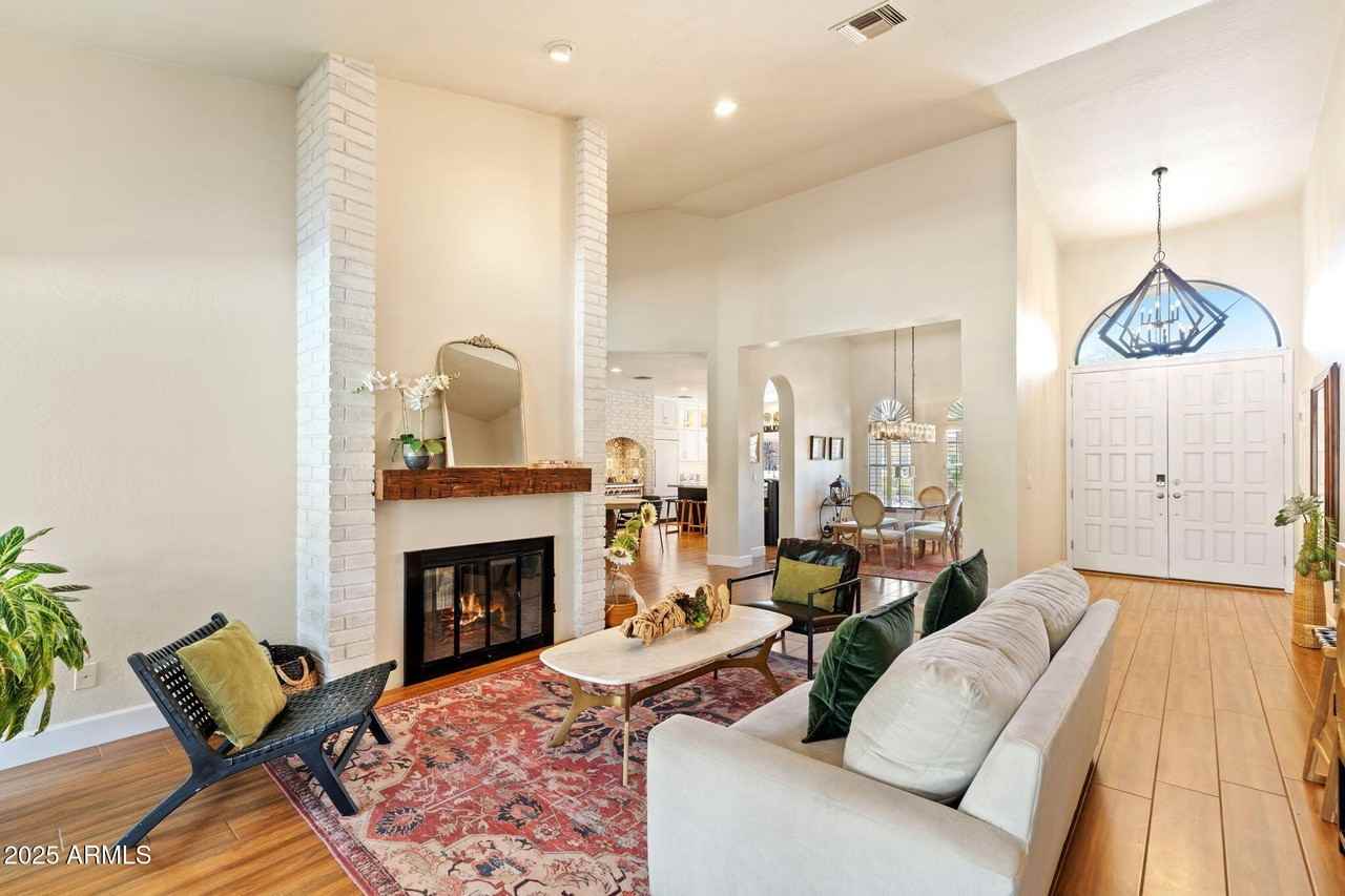 12917 N 75th St - Photo 5 of 39