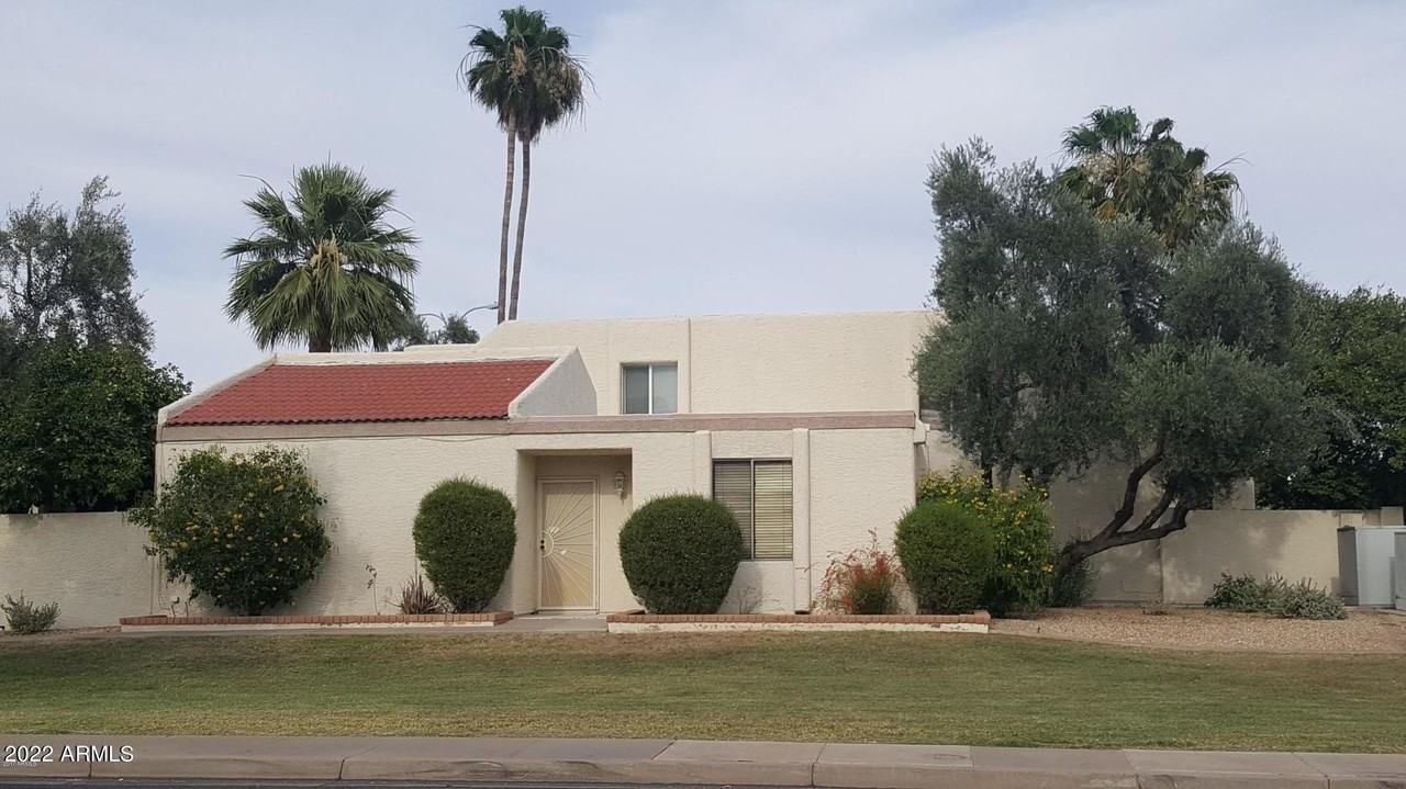 7801 E Rovey Ave - Photo 2 of 16