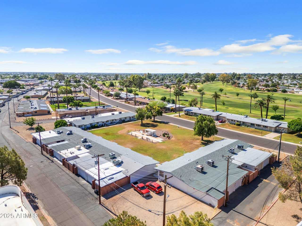 10612 W Oakmont Dr - Photo 2 of 50