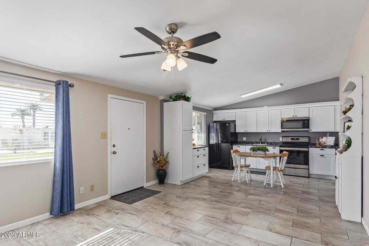 10612 W Oakmont Dr - Photo 7 of 50