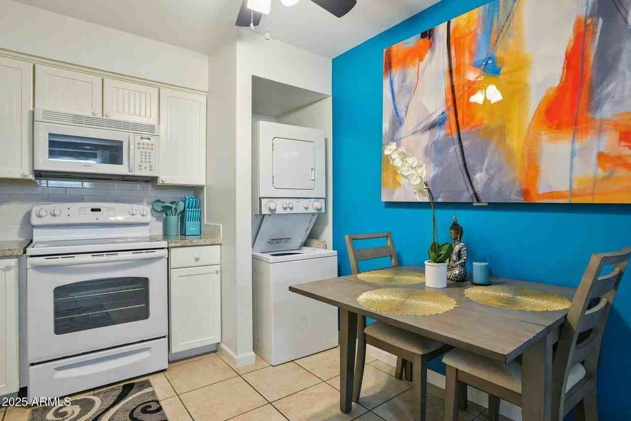 8046 E Oak St - Photo 7 of 14