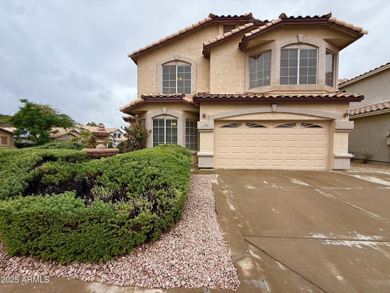 1702 East Blackhawk Drive - Photo 4 of 19